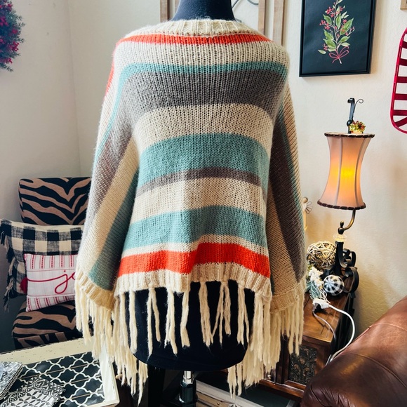 Bohemian Knit Poncho with Fringe - Picture 5 of 5